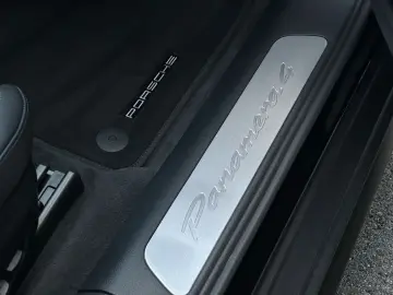 PORSCHE Panamera 4 E-Hybrid PANO 360  BOSE