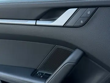 PORSCHE 992 911 Carrera S Elektrisches Schiebedach BOSE