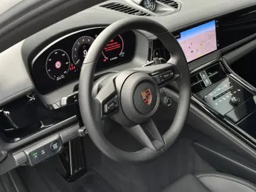 PORSCHE Panamera 4S E-Hybrid PANO Soft-Close Sportsitze