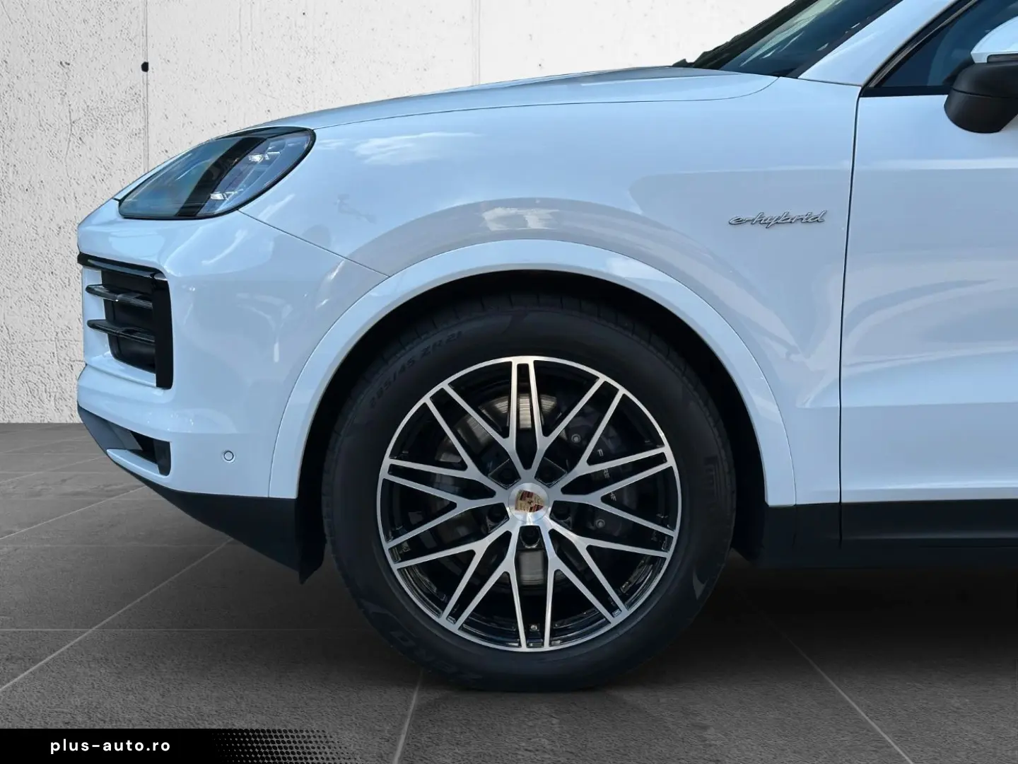 PORSCHE Cayenne E-Hybrid PANO BOSE PASM SHZ V H