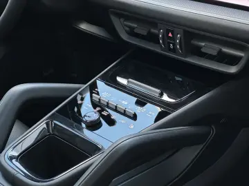 PORSCHE Cayenne E-Hybrid PANO BOSE PASM SHZ V H