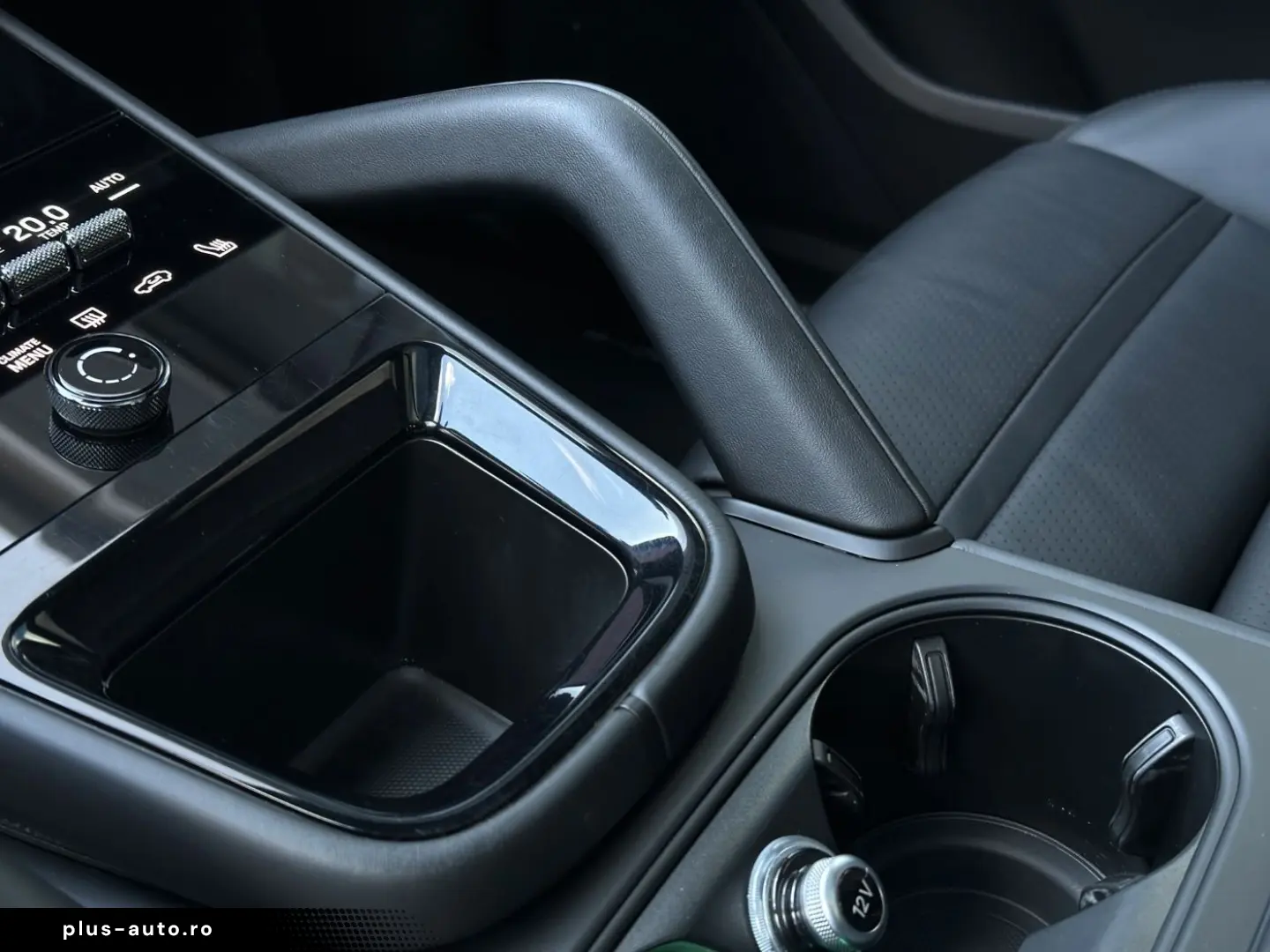 PORSCHE Cayenne E-Hybrid PANO BOSE PASM SHZ V H