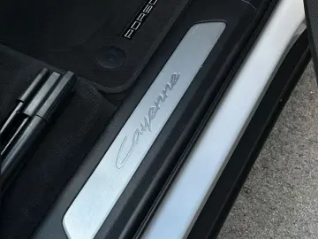 PORSCHE Cayenne E-Hybrid PANO BOSE PASM SHZ V H