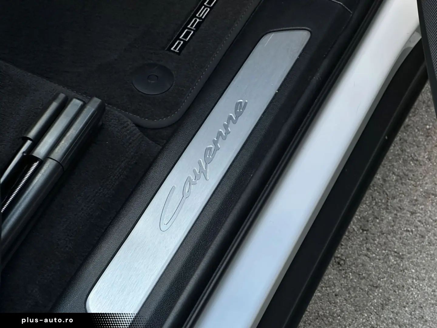 PORSCHE Cayenne E-Hybrid PANO BOSE PASM SHZ V H