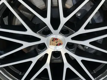 PORSCHE Cayenne E-Hybrid PANO BOSE PASM SHZ V H