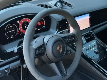 PORSCHE Panamera GTS PANO Soft-Close SHZ V H