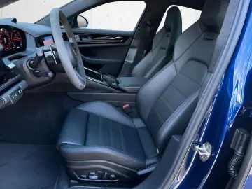 PORSCHE Panamera GTS PANO Soft-Close SHZ V H