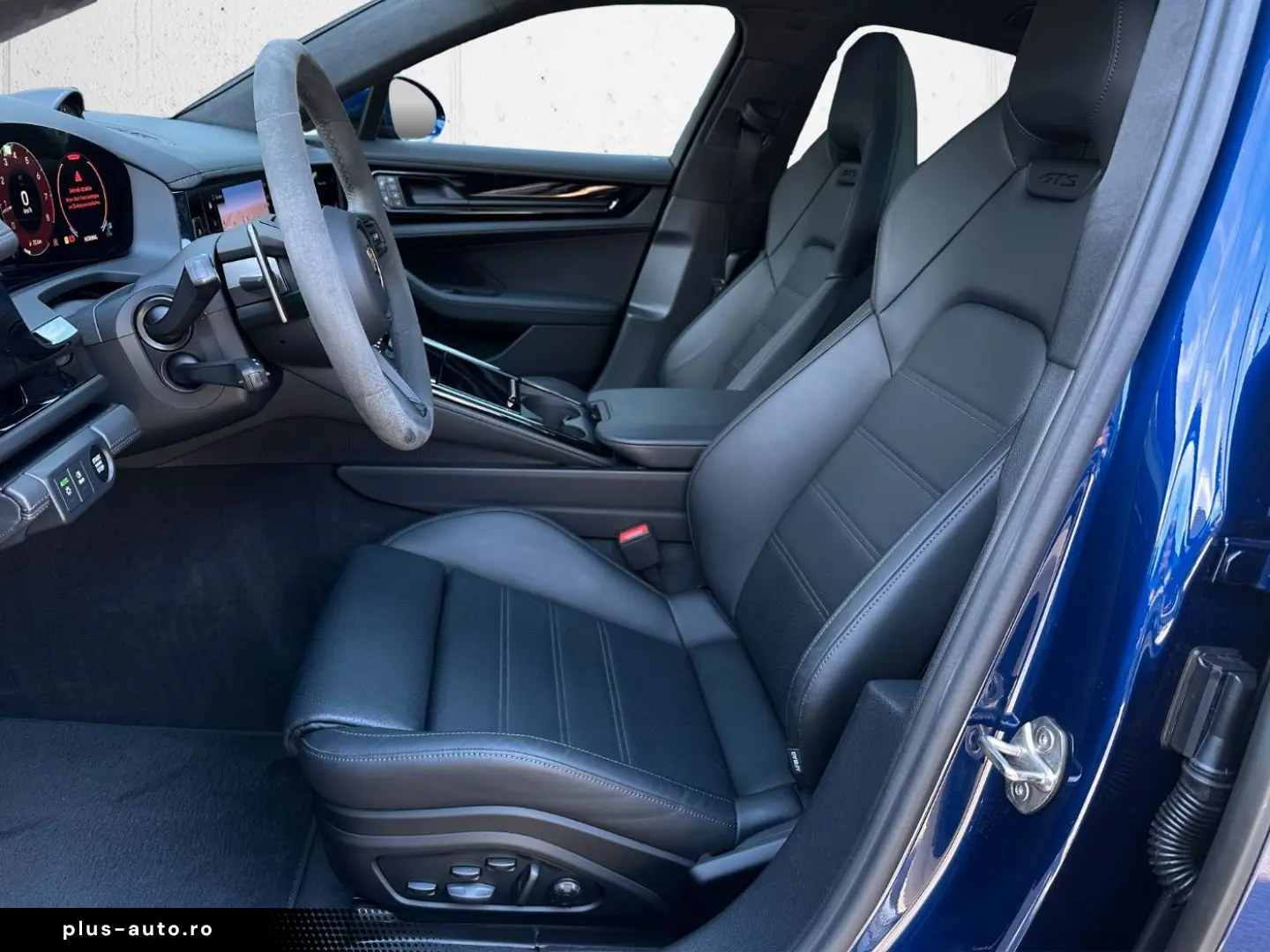 PORSCHE Panamera GTS PANO Soft-Close SHZ V H