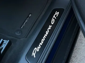PORSCHE Panamera GTS PANO Soft-Close SHZ V H