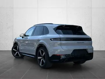 PORSCHE Cayenne GTS PANO Beifahrerdisplay SHZ V H