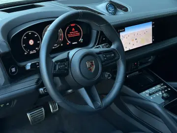 PORSCHE Cayenne GTS PANO Beifahrerdisplay SHZ V H
