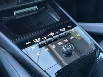 PORSCHE Cayenne GTS PANO Beifahrerdisplay SHZ V H