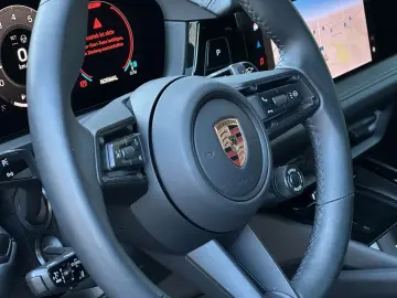 PORSCHE Cayenne GTS PANO Beifahrerdisplay SHZ V H