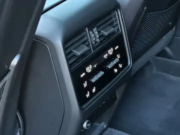 PORSCHE Cayenne GTS PANO Beifahrerdisplay SHZ V H