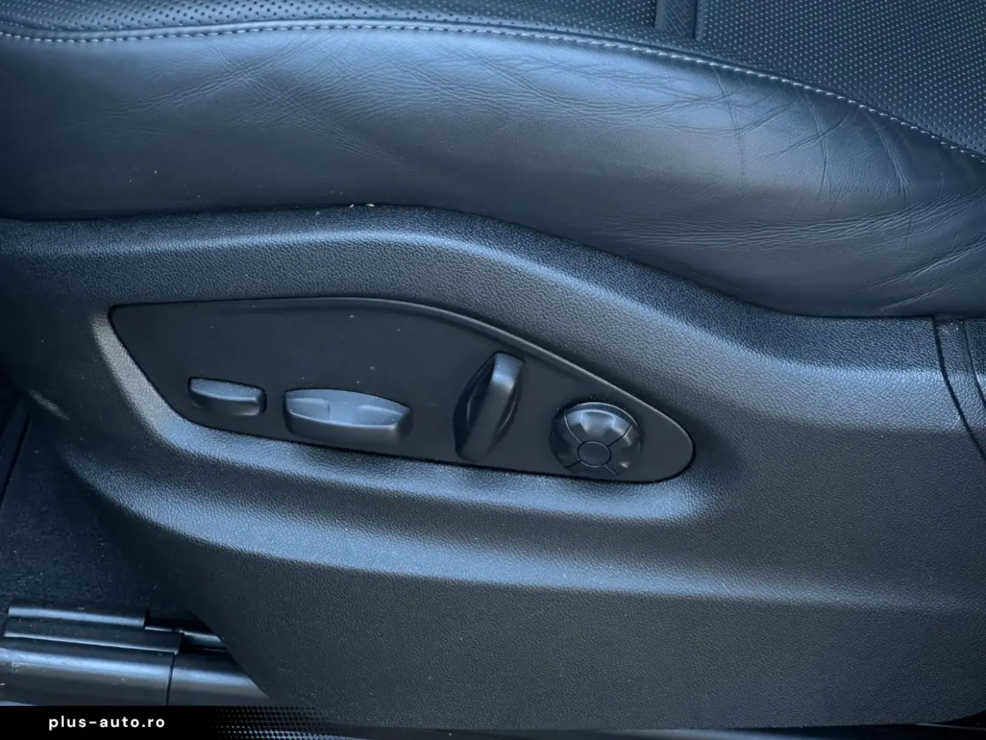 PORSCHE Cayenne GTS PANO Beifahrerdisplay SHZ V H