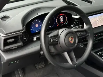 PORSCHE Macan 4 PANO PASM SHZ