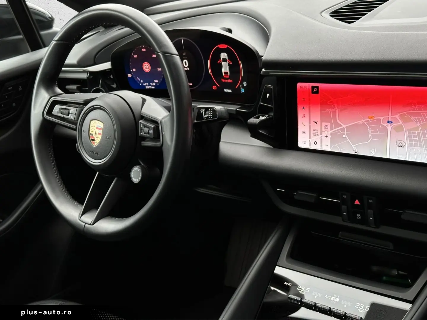 PORSCHE Macan 4 PANO PASM SHZ
