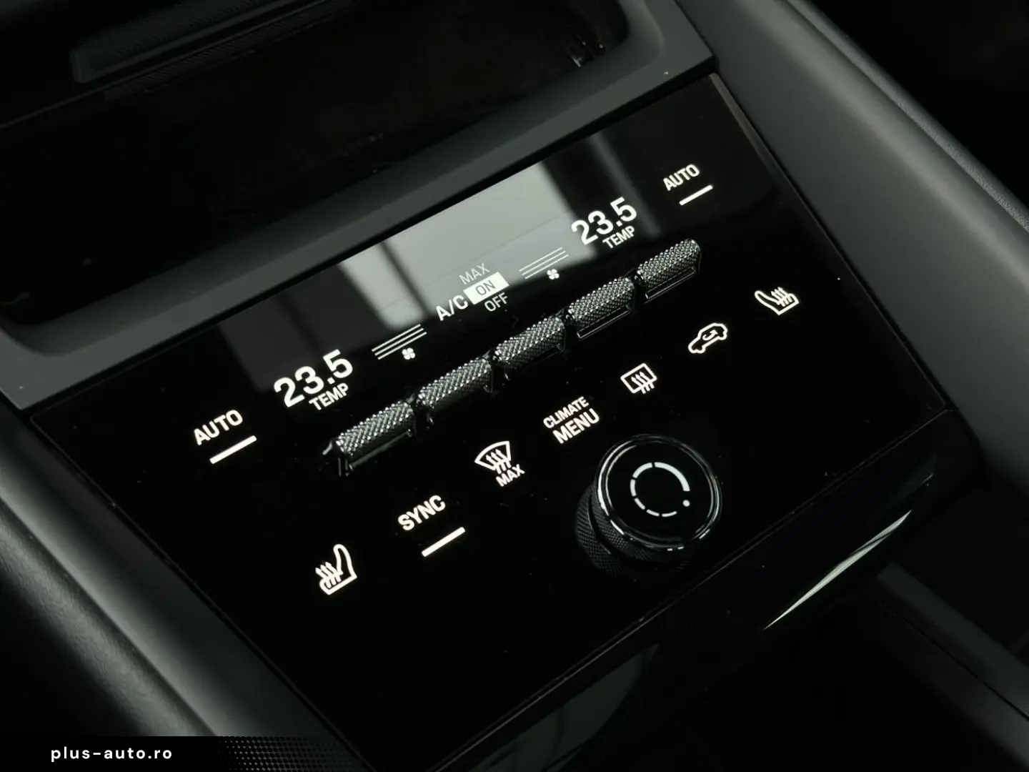 PORSCHE Macan 4 PANO PASM SHZ