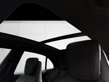 PORSCHE Macan 4 PANO PASM SHZ