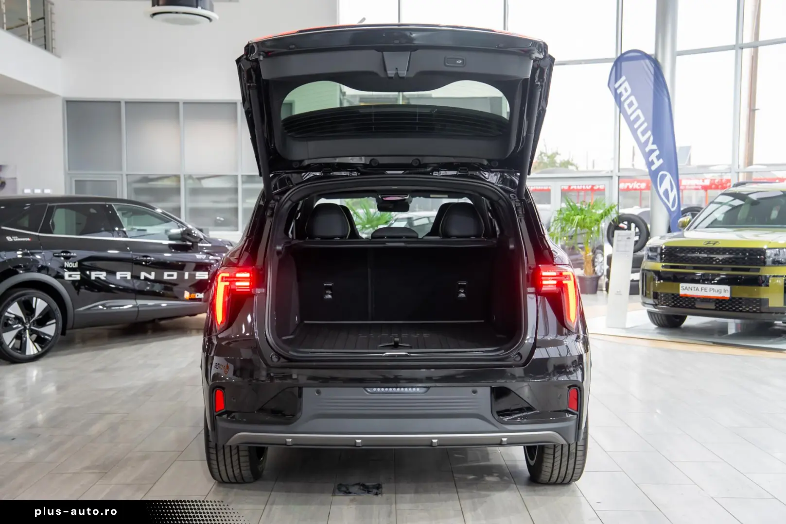 LYNK & CO LYNK & CO 1.5 PHEV A T 7DCT FWD PHEV MY25