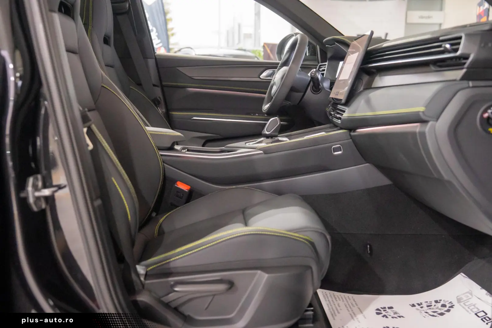 LYNK & CO LYNK & CO 1.5 PHEV A T 7DCT FWD PHEV MY25