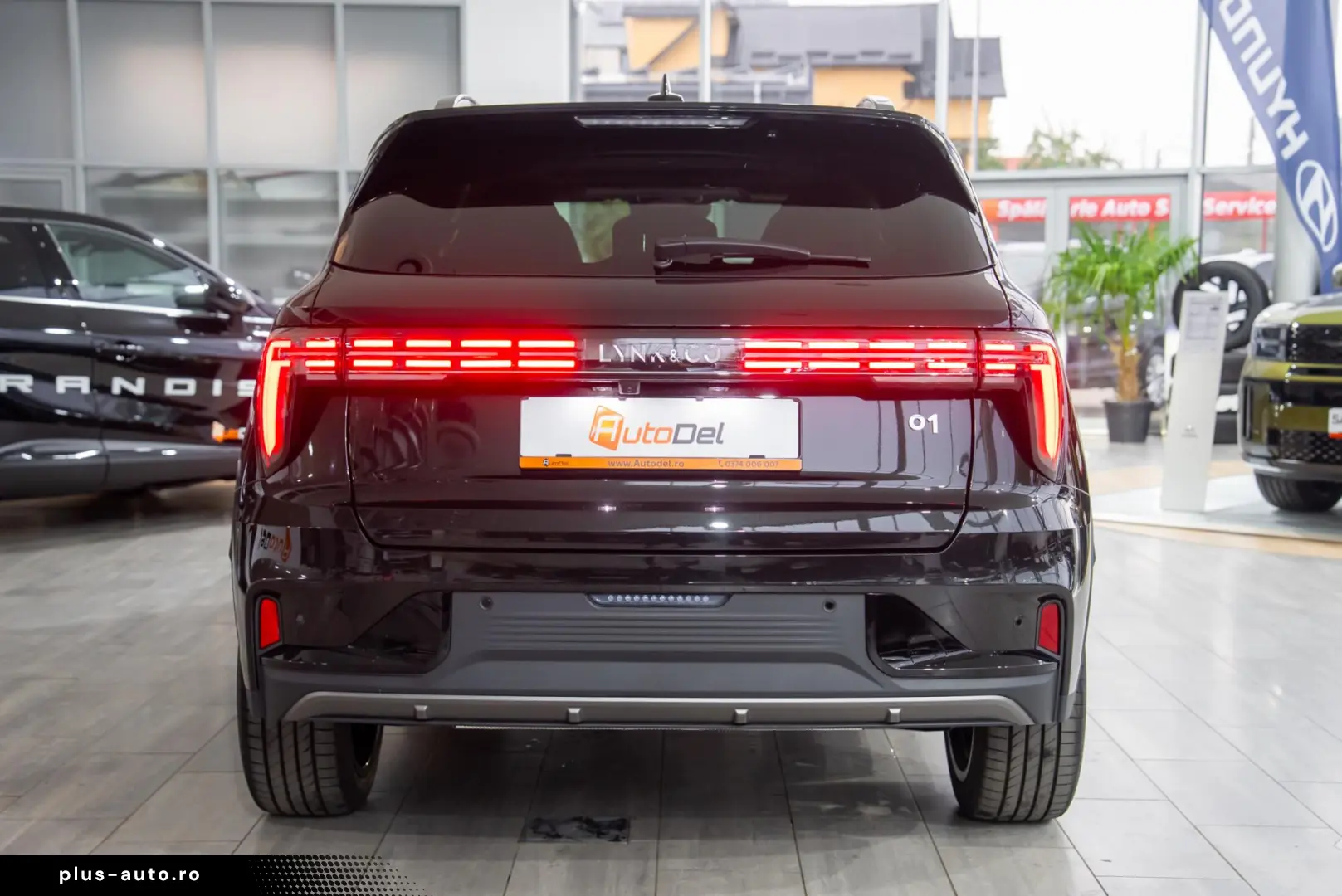 LYNK & CO LYNK & CO 1.5 PHEV A T 7DCT FWD PHEV MY25