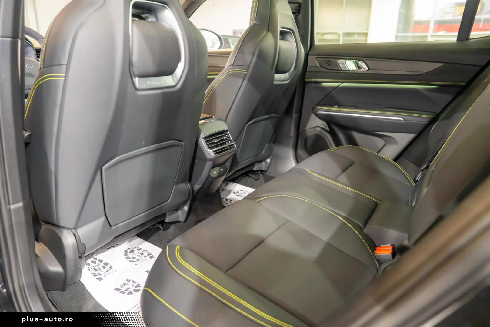 LYNK & CO LYNK & CO 1.5 PHEV A T 7DCT FWD PHEV MY25