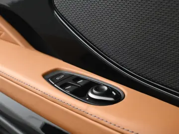 ASTON MARTIN DB12 Volante Dark Chrome Full PPF