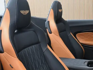 ASTON MARTIN DB12 Volante Dark Chrome Full PPF