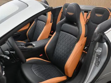 ASTON MARTIN DB12 Volante Dark Chrome Full PPF