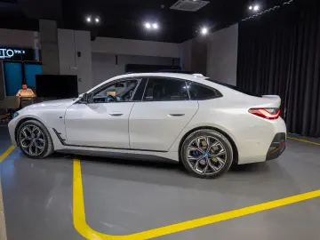 BMW i4 eDrive40 GranCoupe M Sport Pro Mineral White