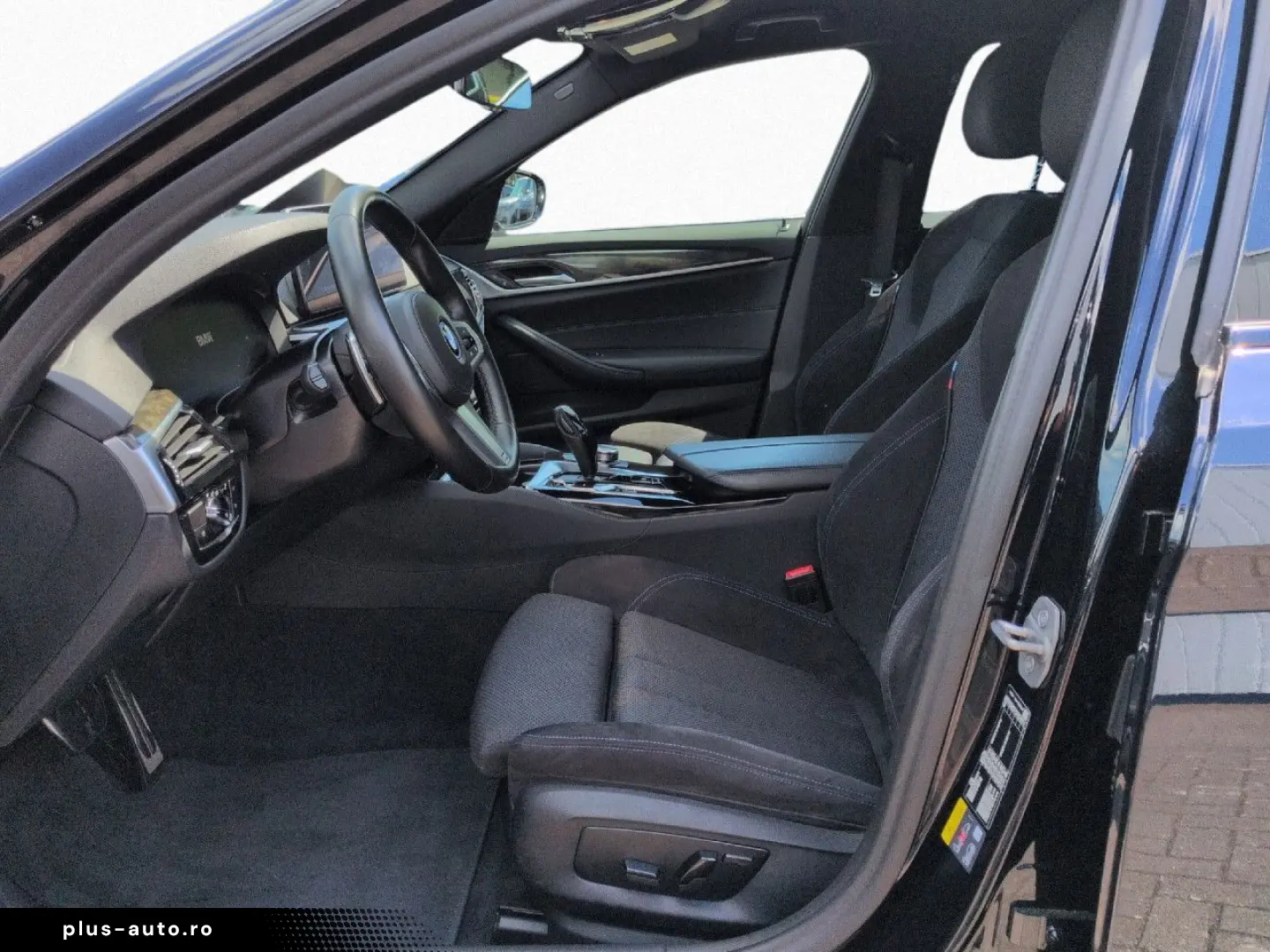 BMW 530e M Sport HuD ACC AHK LCProf Kamera AdapLED
