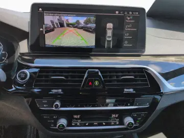 BMW 530e M Sport HuD ACC AHK LCProf Kamera AdapLED