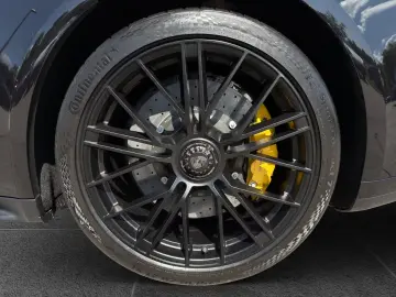 Porsche Panamera Turbo S E-Hybrid   SportDesign schwarz
