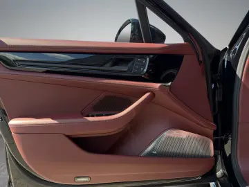 Porsche Panamera Turbo S E-Hybrid   SportDesign schwarz