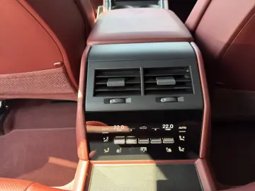 Porsche Panamera Turbo S E-Hybrid   SportDesign schwarz