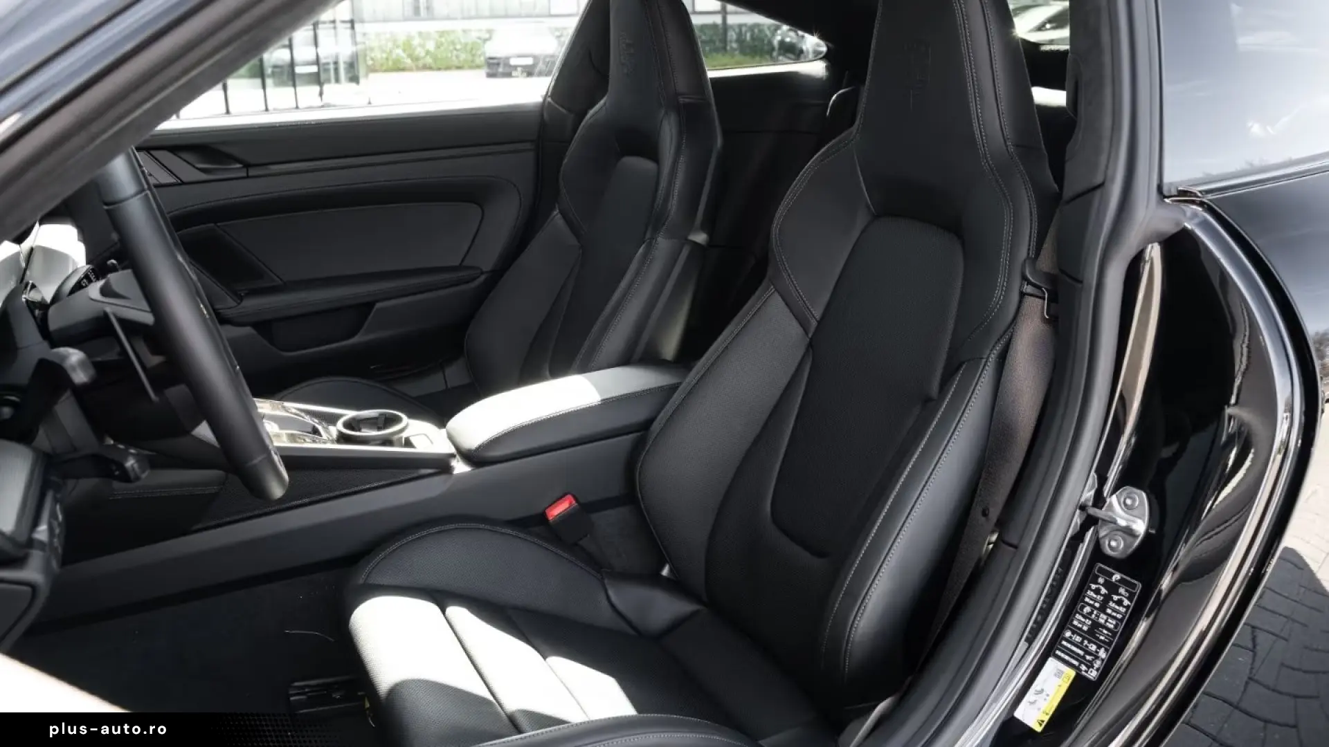 Porsche 992 911 Carrera 4 GTS Liftsystem-VA Sitzbelüftun