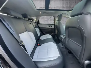 LAND ROVER Range Rover Velar D300 Dynamic SE Pano BlackPack