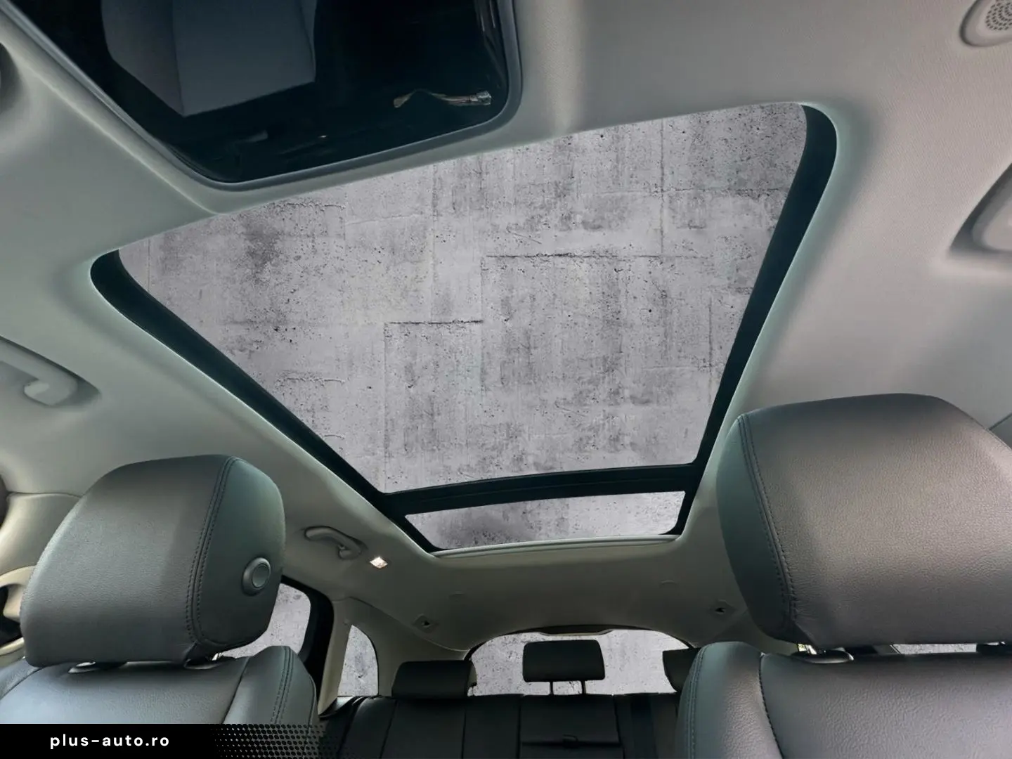 LAND ROVER Range Rover Velar D300 Dynamic SE Pano BlackPack