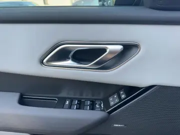 LAND ROVER Range Rover Velar D300 Dynamic SE Pano BlackPack