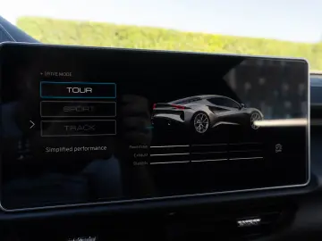 Lotus Emira First Edition - LIVRARE IMEDIATA!