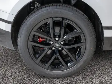 LAND ROVER Range Rover Velar P250 Dynamic SE LED PANO 360