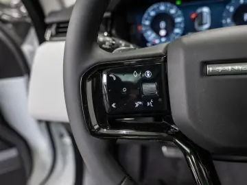 LAND ROVER Range Rover Velar P250 Dynamic SE LED PANO 360