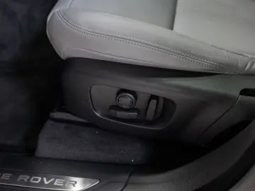 LAND ROVER Range Rover Velar P250 Dynamic SE LED PANO 360