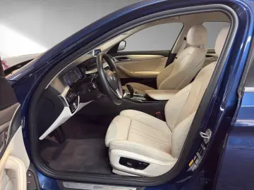BMW 530E A