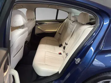 BMW 530E A