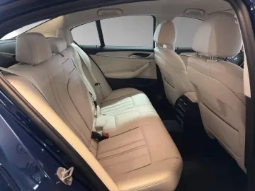 BMW 530E A