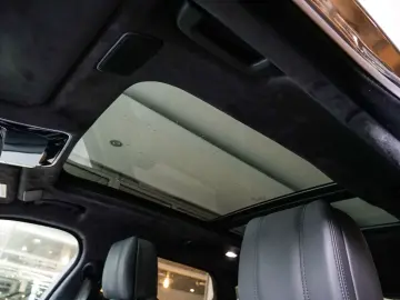 LAND ROVER Range Rover Velar D300 Autobiography