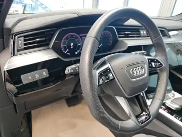 AUDI etron 55 S-Line AHK Pano-Dach Kamera Head-Up
