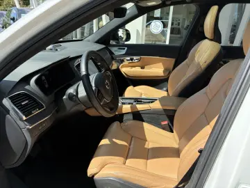 VOLVO XC90 Recharge T8 Ultimate Dark AWD